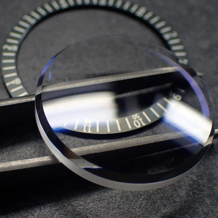 O que significa vidro mineral, cristal de safira e acrílico no relógio – diferenças, durabilidade, marcas e como escolher Image